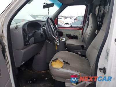 Zdjęcie 7 z 12 samochodu: 2000 FORD ECONOLINE E350 SUPER DUTY VAN VIN:1FTSE34LXYHA40793 - miniatura