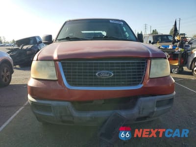 Piąte zdjęcie samochodu w środku: 2003 FORD EXPEDITION XLT VIN:1FMRU15W03LB03013 - miniatura
