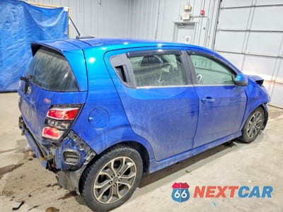 Trzecie zdjęcie samochodu z tyłu: 2019 CHEVROLET SONIC LT VIN:1G1JD6SB7K4139850 - miniatura