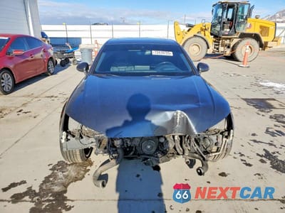 Piąte zdjęcie samochodu w środku: 2017 AUDI A4 PRESTIGE VIN:WAUFNAF46HN057732 - miniatura