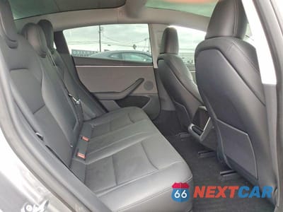 Zdjęcie 10 z 12 samochodu: 2025 TESLA MODEL 3 VIN:5YJ3E1EA8SF888250 - miniatura