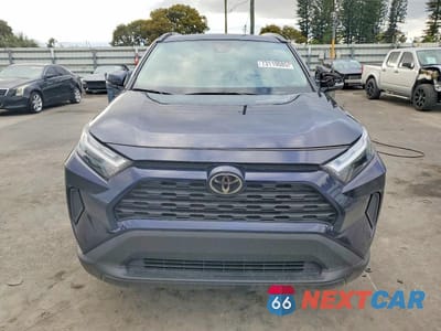 Piąte zdjęcie samochodu w środku: 2024 TOYOTA RAV4 XLE VIN:2T3W1RFV0RW328915 - miniatura