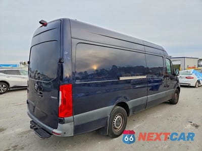 Trzecie zdjęcie samochodu z tyłu: 2022 MERCEDES BENZ SPRINTER 2500 DELIVERY VAN VIN:W1Y4ECHY1NT091697 - miniatura