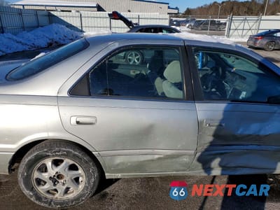 Zdjęcie 10 z 12 samochodu: 2000 TOYOTA CAMRY CE VIN:JT2BG22K8Y0443595 - miniatura