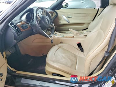 Zdjęcie 7 z 12 samochodu: 2006 BMW Z4 3.0SI VIN:4USBU53566LX02116 - miniatura