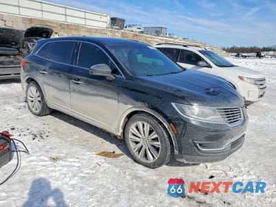 Czwarte zdjęcie samochodu z boku: 2017 LINCOLN MKX RESERVE VIN:2LMPJ8LP8HBL39019 - miniatura