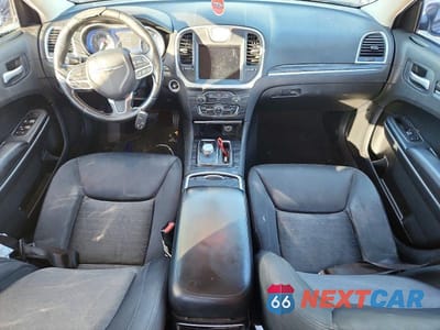 Zdjęcie 8 z 12 samochodu: 2020 CHRYSLER 300 TOURING VIN:2C3CCAAG2LH115760 - miniatura