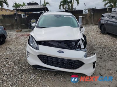 Piąte zdjęcie samochodu w środku: 2022 FORD ESCAPE SEL VIN:1FMCU0H67NUB78283 - miniatura