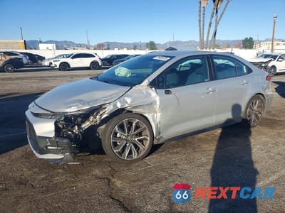 2020 TOYOTA COROLLA SE 5YFS4RCE1LP016663 - główne zdjęcie licytacji z USA - miniatura