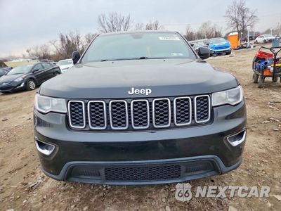 Piąte zdjęcie samochodu w środku: 2017 JEEP GRAND CHEROKEE LAREDO VIN:1C4RJFAG7HC654815 - miniatura