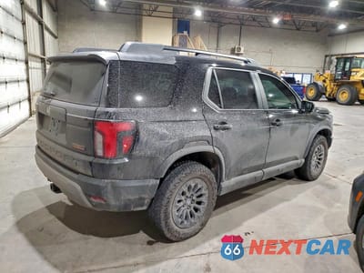 Trzecie zdjęcie samochodu z tyłu: 2026 HONDA PASSPORT TRAIL SPORT VIN:5FNYF9H57TB501446 - miniatura
