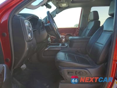 Zdjęcie 7 z 13 samochodu: 2021 GMC SIERRA K3500 DENALI VIN:1GT49WEY7MF125847 - miniatura
