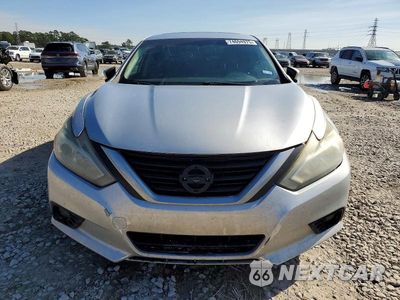 Piąte zdjęcie samochodu w środku: 2017 NISSAN ALTIMA 2.5 VIN:1N4AL3AP7HC472656 - miniatura
