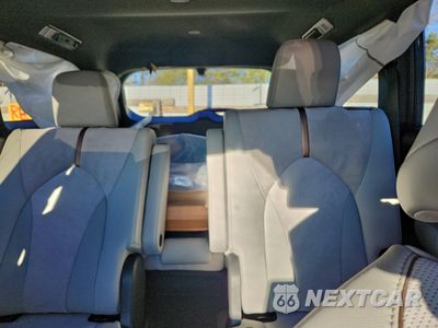 Zdjęcie 10 z 14 samochodu: 2026 TOYOTA GRAND HIGHLANDER LIMITED VIN:5TDADAB5XTS028199 - miniatura