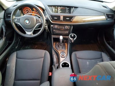 Zdjęcie 8 z 13 samochodu: 2014 BMW X1 XDRIVE35I VIN:WBAVM5C57EVV91353 - miniatura