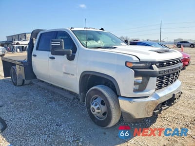 Czwarte zdjęcie samochodu z boku: 2022 CHEVROLET SILVERADO HD FLATBED TRUCK VIN:1GB4YSEY8NF298620 - miniatura