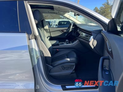 Piąte zdjęcie samochodu w środku: 2019 AUDI Q8 PRESTIGE S-LINE VIN:WA1FVAF19KD015748 - miniatura