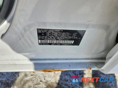 Zdjęcie 13 z 13 samochodu: 2006 TOYOTA RAV4 BASE VIN:JTMZD33V265008889 - miniatura