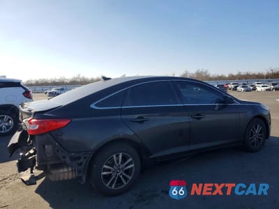Trzecie zdjęcie samochodu z tyłu: 2017 HYUNDAI SONATA SE VIN:5NPE24AF0HH568774 - miniatura