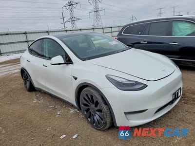 Czwarte zdjęcie samochodu z boku: 2021 TESLA MODEL Y VIN:5YJYGDEF6MF251776 - miniatura
