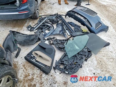 Zdjęcie 13 z 13 samochodu: 2026 VOLVO XC90 CORE VIN:YV4062PJXT1474039 - miniatura