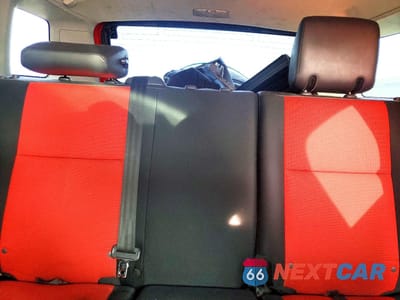 Zdjęcie 10 z 14 samochodu: 2012 TOYOTA FJ CRUISER VIN:JTEBU4BF5CK135226 - miniatura