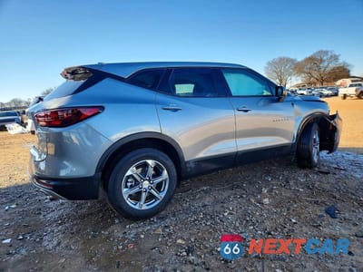 Trzecie zdjęcie samochodu z tyłu: 2024 CHEVROLET BLAZER 2LT VIN:3GNKBCR4XRS219331 - miniatura