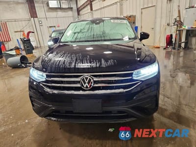 Piąte zdjęcie samochodu w środku: 2024 VOLKSWAGEN TIGUAN SE VIN:3VVMB7AXXRM079317 - miniatura