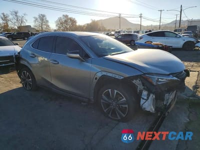 Czwarte zdjęcie samochodu z boku: 2019 LEXUS UX 200 VIN:JTHY3JBH2K2016774 - miniatura