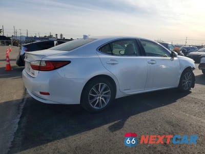 Trzecie zdjęcie samochodu z tyłu: 2016 LEXUS ES 300H VIN:JTHBW1GG0G2127795 - miniatura