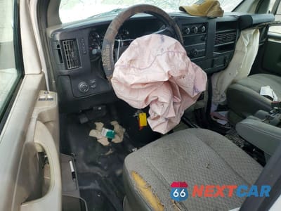 Zdjęcie 8 z 14 samochodu: 2015 CHEVROLET EXPRESS G3500 VIN:1GCZGUCFXF1164689 - miniatura