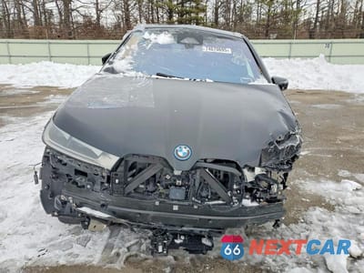 Piąte zdjęcie samochodu w środku: 2024 BMW IX XDRIVE50 VIN:WB523CF02RCP02773 - miniatura