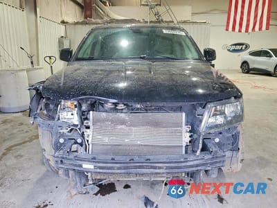Piąte zdjęcie samochodu w środku: 2020 DODGE JOURNEY CROSSROAD VIN:3C4PDCGB2LT279941 - miniatura