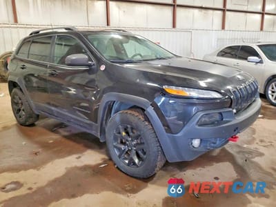 Czwarte zdjęcie samochodu z boku: 2016 JEEP CHEROKEE TRAILHAWK VIN:1C4PJMBS8GW208779 - miniatura