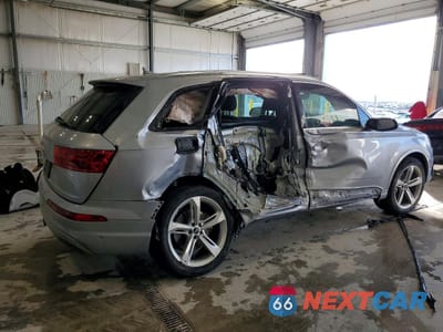 Trzecie zdjęcie samochodu z tyłu: 2019 AUDI Q7 PRESTIGE VIN:WA1VAAF70KD011602 - miniatura