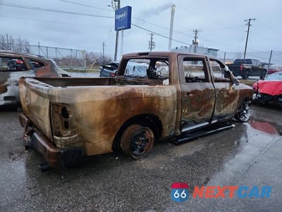 Trzecie zdjęcie samochodu z tyłu: 2023 RAM 1500 CLASSIC SLT VIN:1C6RR7LT4PS596702 - miniatura