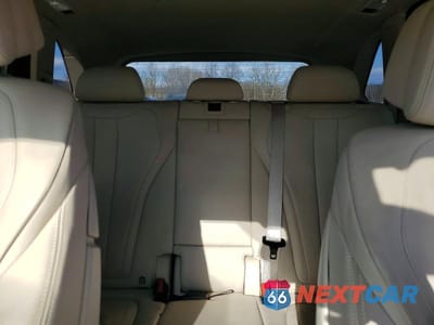 Zdjęcie 10 z 12 samochodu: 2014 BMW X5 XDRIVE50I VIN:5UXKR6C50E0J71670 - miniatura