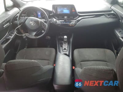 Zdjęcie 8 z 12 samochodu: 2018 TOYOTA C-HR XLE VIN:NMTKHMBX9JR040450 - miniatura