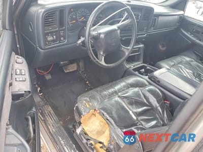 Zdjęcie 8 z 12 samochodu: 1999 GMC NEW SIERRA C1500 VIN:1GTEC19T7XZ537275 - miniatura
