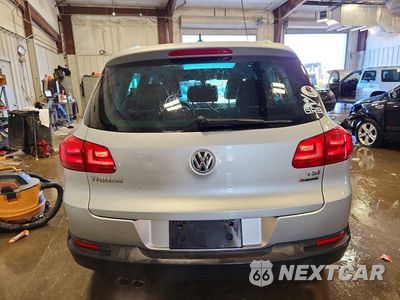 Zdjęcie 6 z 12 samochodu: 2017 VOLKSWAGEN TIGUAN WOLFSBURG VIN:WVGSV7AX8HK017476 - miniatura