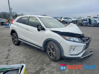 Czwarte zdjęcie samochodu z boku: 2018 MITSUBISHI ECLIPSE CROSS SE VIN:JA4AT5AA9JZ069339 - miniatura