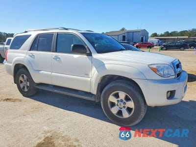 Czwarte zdjęcie samochodu z boku: 2007 TOYOTA 4RUNNER SR5 VIN:JTEZU14R978084465 - miniatura