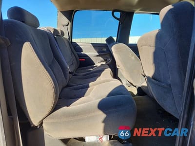 Zdjęcie 10 z 12 samochodu: 2005 CHEVROLET SILVERADO K2500 HEAVY DUTY VIN:1GCHK232X5F850602 - miniatura