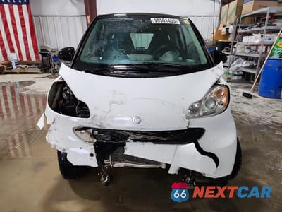 Piąte zdjęcie samochodu w środku: 2009 SMART FORTWO PURE VIN:WMEEJ31XX9K293098 - miniatura