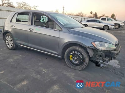 Czwarte zdjęcie samochodu z boku: 2021 VOLKSWAGEN GOLF VIN:3VWG57AU1MM004570 - miniatura