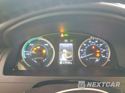 Zdjęcie 9 z 13 samochodu: 2015 TOYOTA CAMRY HYBRID VIN:4T1BD1FK8FU160488 - miniatura
