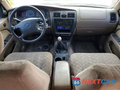 Zdjęcie 8 z 13 samochodu: 2000 TOYOTA 4RUNNER VIN:JT3GM84R3Y0058047 - miniatura