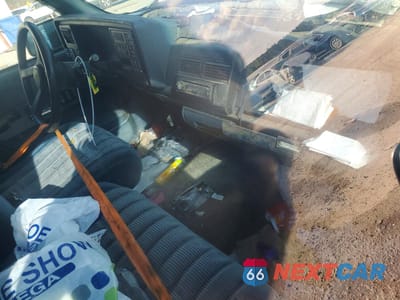 Zdjęcie 8 z 12 samochodu: 1992 GMC SIERRA C1500 VIN:1GTDC14KXNZ503631 - miniatura