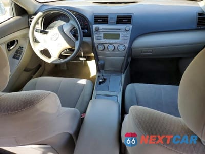 Zdjęcie 8 z 12 samochodu: 2011 TOYOTA CAMRY VIN:4T1BF3EK4BU642053 - miniatura