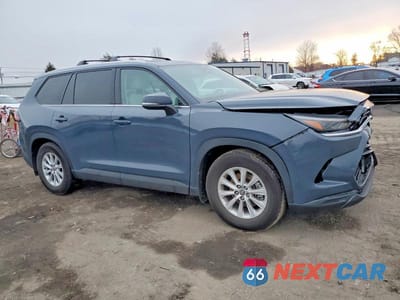 Czwarte zdjęcie samochodu z boku: 2025 TOYOTA GRAND HIGHLANDER LE VIN:5TDAAAA52SS032904 - miniatura